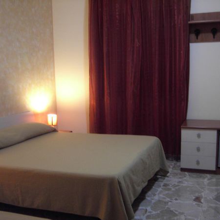 Etna Inn Motta SantʼAnastasia Exterior foto